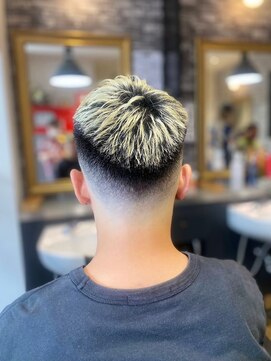 バーバーブロス(BAR BER bro's) ハイトーンカラー！