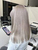 サイ(sai)&nbsp;前髪/アンブレラカラー/こなれミディ/イメチェン/ウェーブパーマ