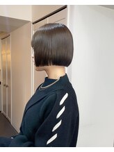 グリード ヘアー(GREED hair) ぱつっとショートボブとソフトグレージュ