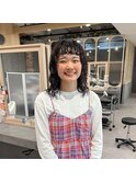 くりっとカジュアルなミディアムパーマ♪