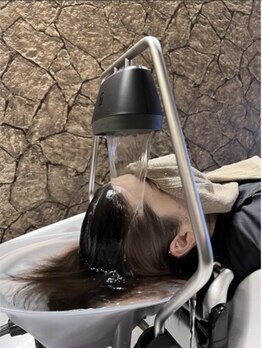 ジューシー(Beauty Consultant 10C)の写真/炭酸浸身浴の血行促進で髪と頭皮の汚れを除去！お湯に包まれる至福の5分間で至高の癒しを◎