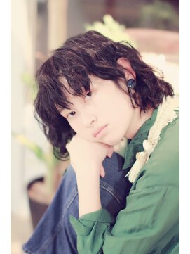 ヘアリゾート ブーケ(hair+resort bouquet) グランジ感のあるウェービーボブ