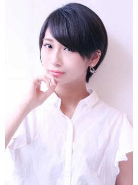 シャカ(SHAKA) 丸みショート 黒髪ベリーショート 毛先パーマ