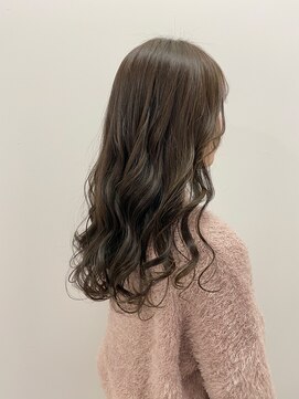 オリガミ トイロ(ORIGAMI TOIRO) ロングツヤツヤベージュカラー