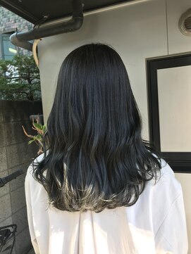 ネイヴィル(navile) ◎赤みゼロオリーブベージュ