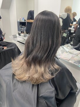 アライブ キチジョウジ(ALIVE Kichijoji) ALIVE Kichijoji /　グラデーション×グレージュ