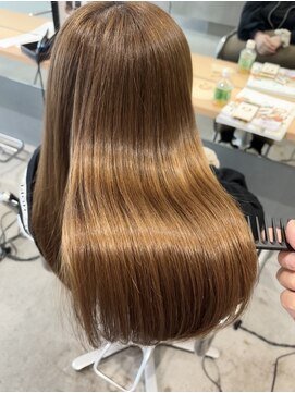 ルーム プロデュースドバイ アミカ(Room produced by Amica) 髪質改善矯正