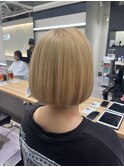 ベージュカラー