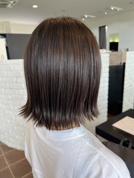 ヨンセンチメートル 野々市店(4cm) 髪質改善ストレート【髪質改善/縮毛矯正/トリートメント】