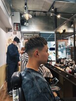 カムレイドフォーライフ(COMRADE 4 LIFE)&nbsp;メッシュ&クロップ 薄く刈り上げすぎない大人フェード　担当松尾