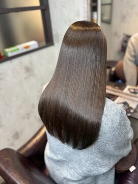 シシ 新宿(She 2.) ココアブラウン/艶髪ロング/透明感カラー/髪質改善ストレート