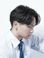 アルファ 新宿(alpha)&nbsp;フェザーパーマ/ブルーブラック/刈り上げセンターパート[新宿]