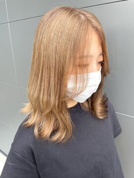 ルーミー(ROOMY) 前髪バングのくびれヘアー