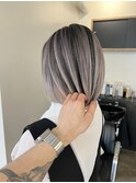 ホワイトアッシュベージュのバレイヤージュボブ【渋谷/道玄坂】