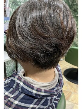 マドゥーズ ヘアショップ(Madoo's hair shop) トップふんわりショート