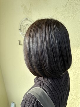 ロア(Loah) グレージュハイライト/グレーベージュ/グレージュカラー