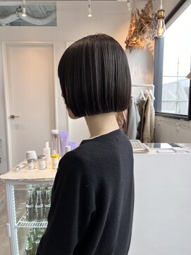 ロカ 表参道(loka) ぱつっとボブ/ミニボブ[表参道/ブリーチ/ハイライト]Mai