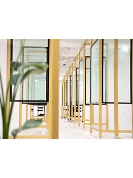 《東梅田/全席半個室》髪質改善専門店が手掛けるダメージレスな施術で"極上のうるツヤ髪"に仕上げます◆