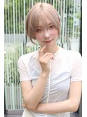 くびレイヤーボブルフネビージュ小顔ワンレンショート