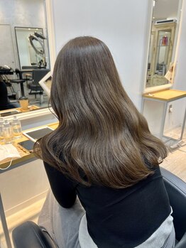 ウタタリトゥリ(Utata literie)の写真/【仙台/髪質改善】ケアをしながら当店自慢のデザインカラー施術が可能◎思わず触れたくなるサラ艶髪に＊