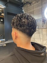 フランクスバーバー アンド ビアークラブ(FRANK'S BARBER and BEER CLUB)&nbsp;フェードカットパーマスタイル