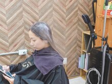 美髪までの工程★ヘアカラー 、パーマを施術 （薬剤に分子を混ぜる ）　　【ゼフィラム髪質改善メニュー】