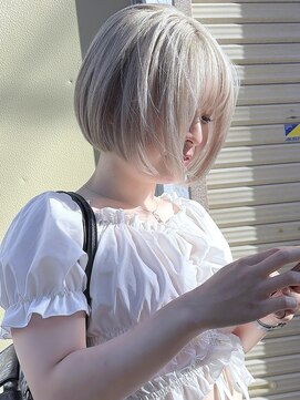 ブレイズヘアー(BLAZEhair) 【20代女子に人気】ホワイトミルクティグレージュ×ブリーチ3回