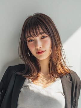 レリーオーファ 六甲(RelyOfa) 雰囲気あるミディアム×明るい白髪染め[六甲/白髪ぼかし]