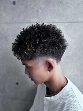 men's salon WiLL 阪急茨木【ウィル】 スパイキーショート