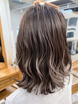 リンク ヘアアンドエステティック(Link Hair&Esthetic) バレイヤージュ履歴を活かすベージュハイライト