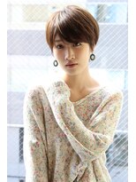 おとな女子・カットで決まるトップノットショートスタイル