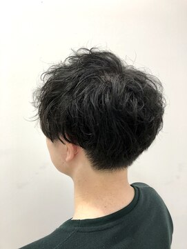 クオーター(QUARTER) メンズツーブロックパーマスタイル