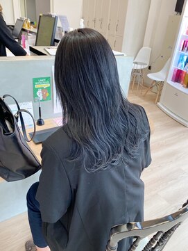 チェレ ロッソ 金剛店(Chere rosso) ブルーブラック×ツヤ感ブラック×ブルージュ