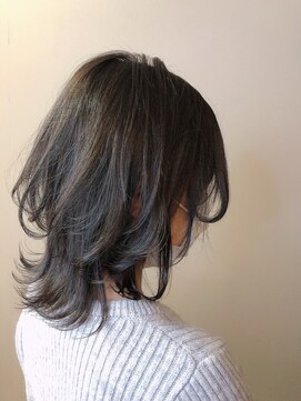 リム(re:mu) 黒髪ミディアムウルフ