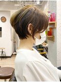 美シルエット・立体感大人ショート・アッシュベージュ【BISA】
