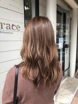 テラス ヘアアンドボタニカル(terrace) ロング/10代/20代/30代/ベージュカラー