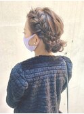 三つ編み込み × シニヨン // 華やかアップスタイル