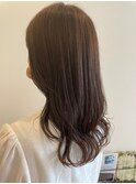 女性らしいフェミニンなミディアムスタイル