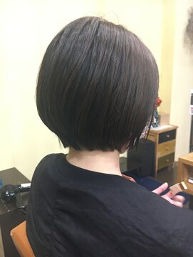 ワラティク(WARATI C) ショートボブ