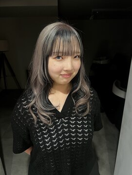 コル(col.) ホワイトベージュ×ブラック/2トーンカラー/ブリーチ/ハイトーン