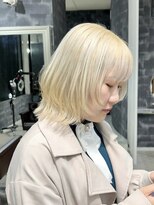 ラウル(Laulu)&nbsp;デザインカラー/レイヤーカット/ウェットヘア/オリーブベージュ