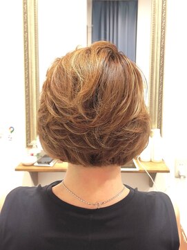 ヘアー グリーン(hair green) 40代50代60代/ふんわりショート/エレガントショート