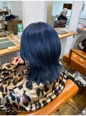 ウルフカット×ネイビーカラー
