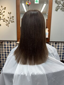 エブリーストレート 年齢髪こそ美しく。エイジング毛専用ストレート