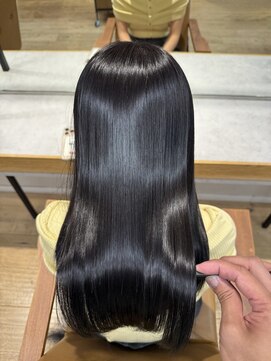 シルク バイ ルカ(SilQ by Luca) 暗髪 × ULTOWA