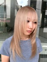 ヲタク(wotaku.)&nbsp;ブロンドベージュハイトーンハッシュカットブリーチケアブリーチ