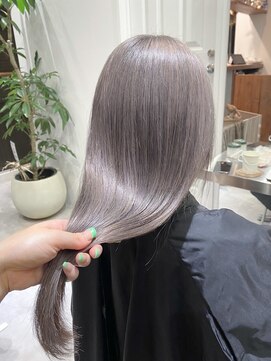 リラ バイ ミラ 新宿(LILA by MILA) ラベンダーカラー/ミントグレージュ/ラベンダーグレージュ