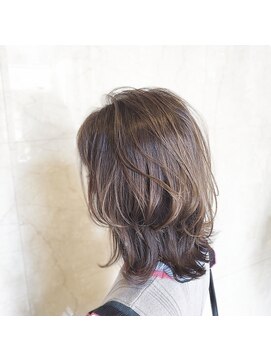 アッシュ 大泉学園店(Ash) 【イルミナカラー】赤み無し透明感シアーベージュ　Ash大泉学園