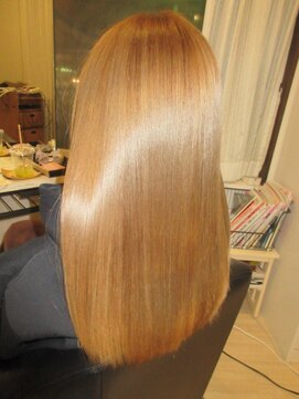 コアフィールフィス(COIFFURE fils) 【M3D見附今町】ハイトーンミルクティー