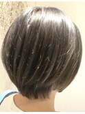 タイトボブ×グレージュ